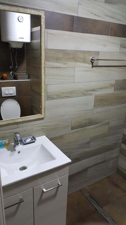 Apartman Mia Milmari โคเปานิก ภายนอก รูปภาพ
